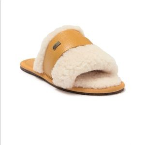 NWOT AUSTRALIA LUXE COLLECTIVE SLIPPER